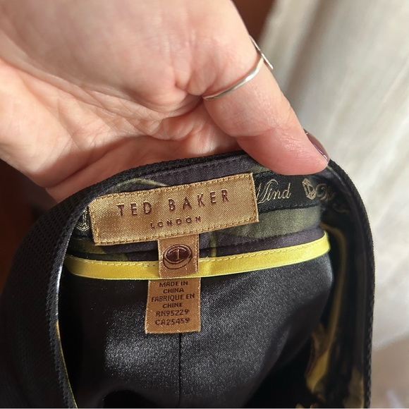 Ted Baker Taalis Woven Pencil Skirt Black Wrinkle Resistant Size 1 US Size 4 (S) - Picture 2 of 8